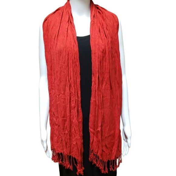 🌹VIBRANT RED INFINITY SCARF - Picture 3 of 4